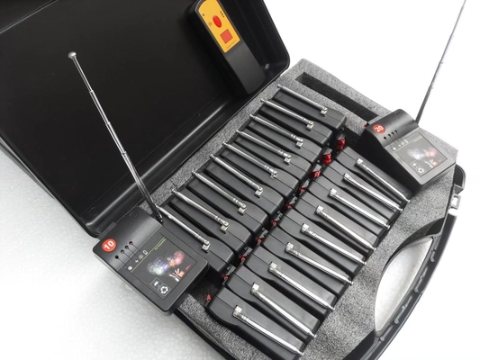 20cues / 10cues Hệ thống chữa cháy không dây từ xa Bàn trình diễn chuyên nghiệp đài phun nước Bức pháo hoa bắn pháo hoa